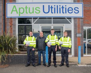 Aptus - Steve Chesworth with apprentices